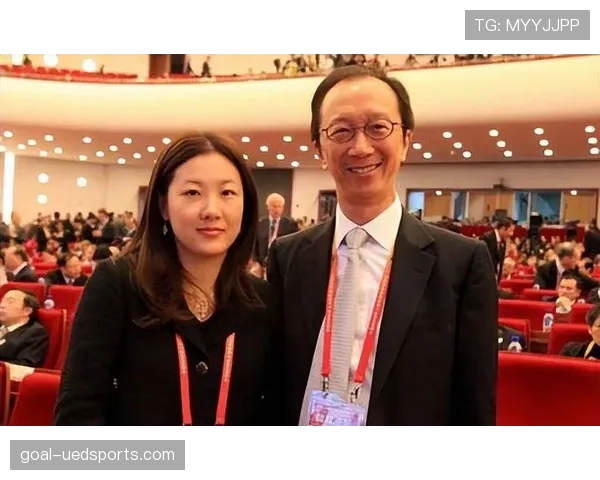 伏明霞跳水拿金牌那会儿,谁还记得她后来嫁豪门连生三胎? 伏明霞跳水拿金牌那会儿,谁还记得她后来嫁豪门连生三胎?